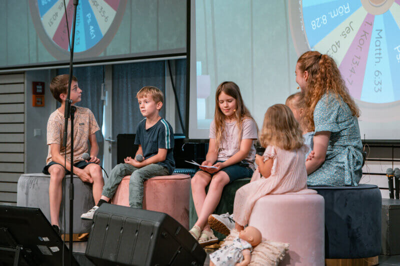 Kleines Rollenspiel der Kinder im Familiengottesdienst