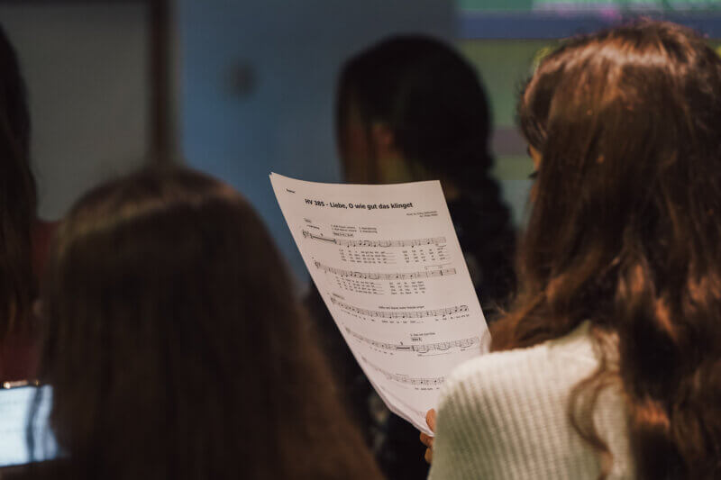 Gesangstraining im Bereich Musik und Chor.